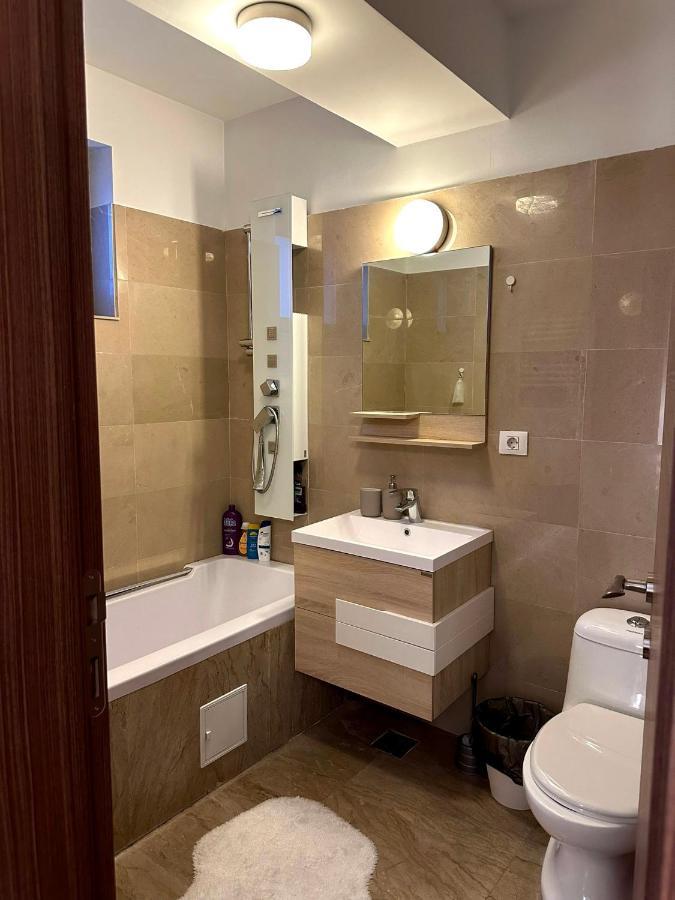 Cozy Apartment With Self Check-In Near Promenada Mall And Verdi Park Bucharest Luaran gambar