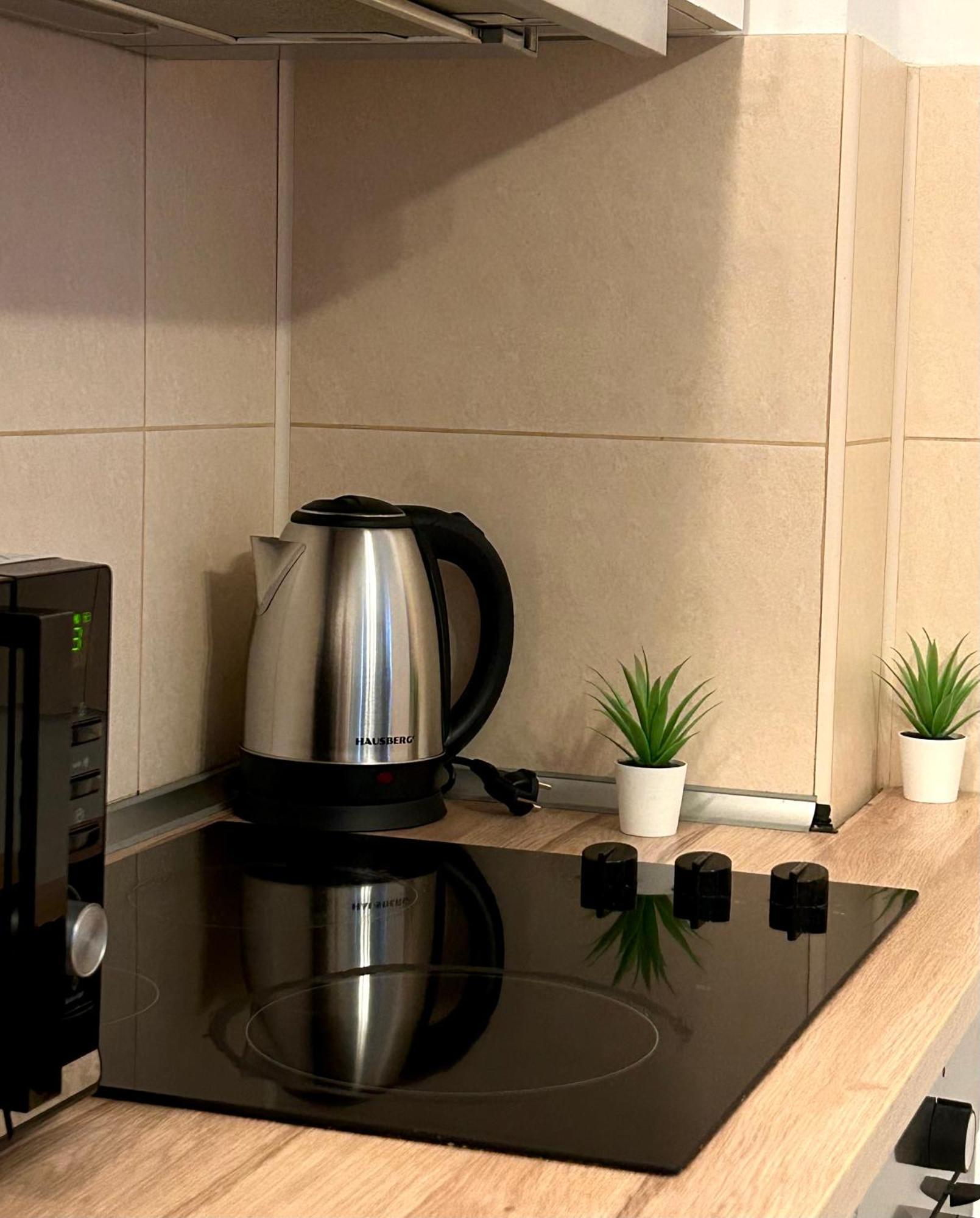 Cozy Apartment With Self Check-In Near Promenada Mall And Verdi Park Bucharest Luaran gambar
