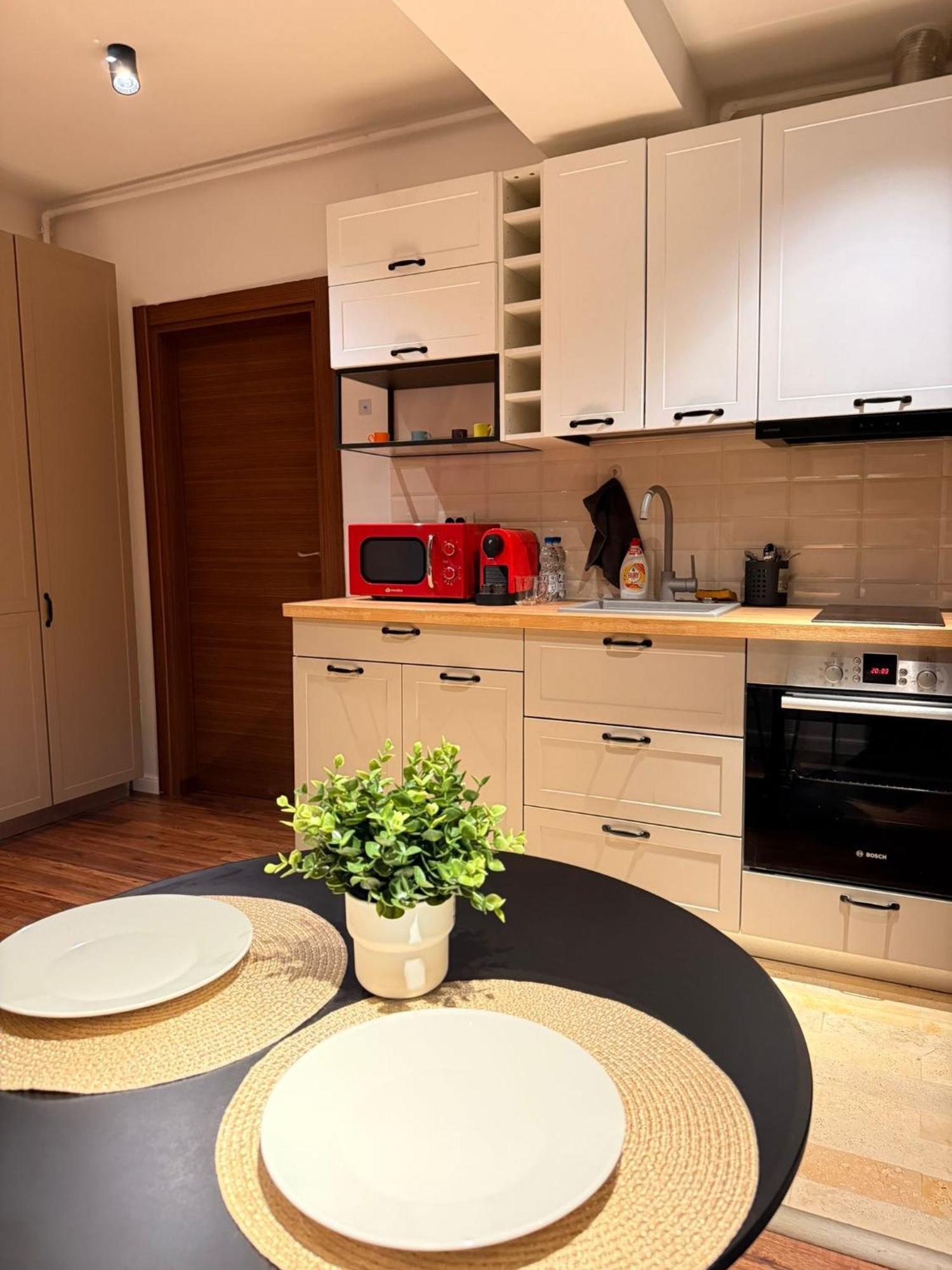 Cozy Apartment With Self Check-In Near Promenada Mall And Verdi Park Bucharest Luaran gambar